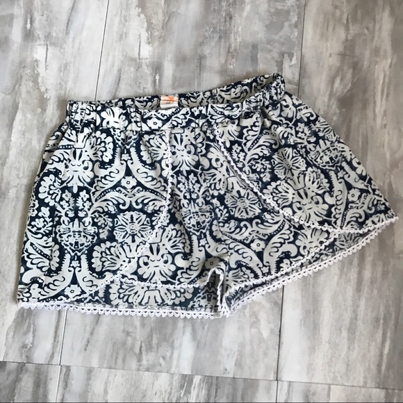 Honolua Wahine Pants - Honolua Wahine Blue & White printed shorts S